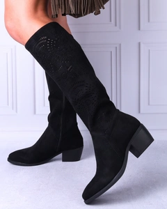 Czarne zamszowe kozaki ażurowe na niskim obcasie Jezzi